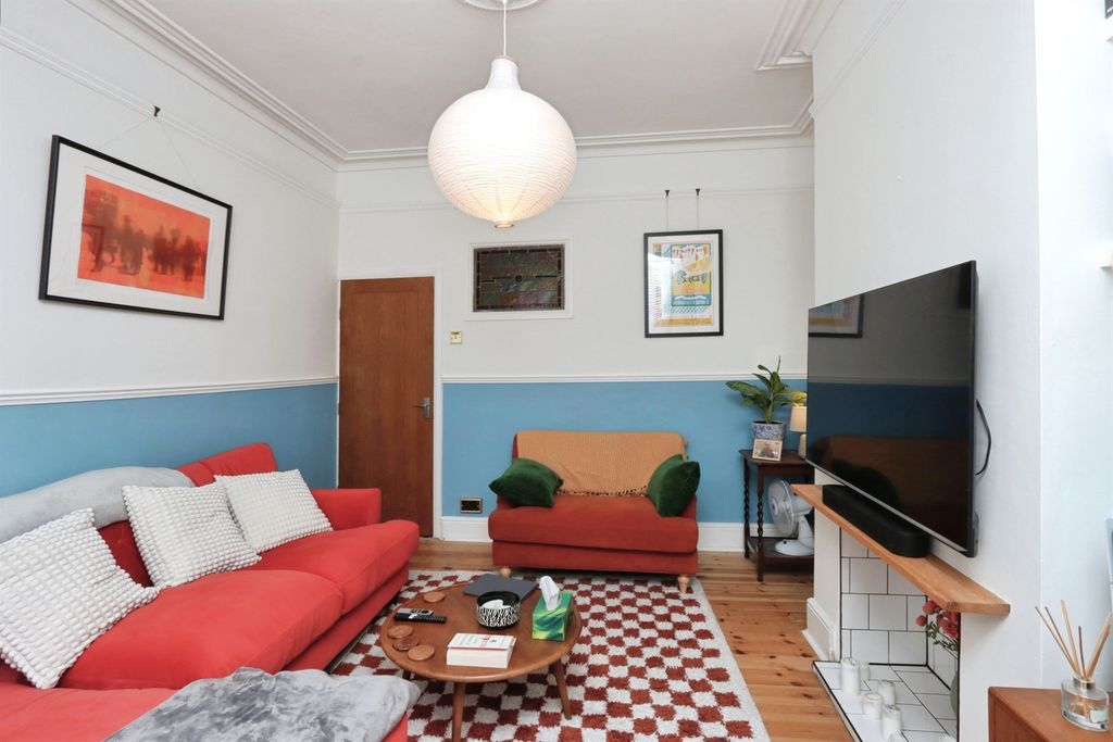 Property photo 3 of 20