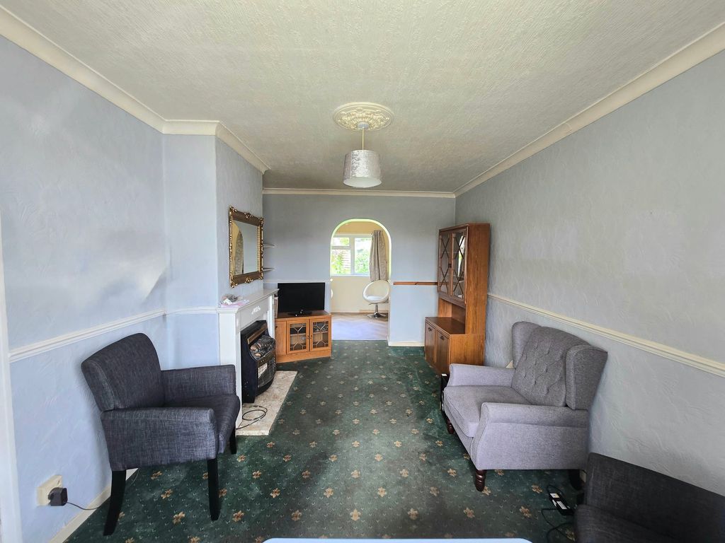 Property photo 3 of 22