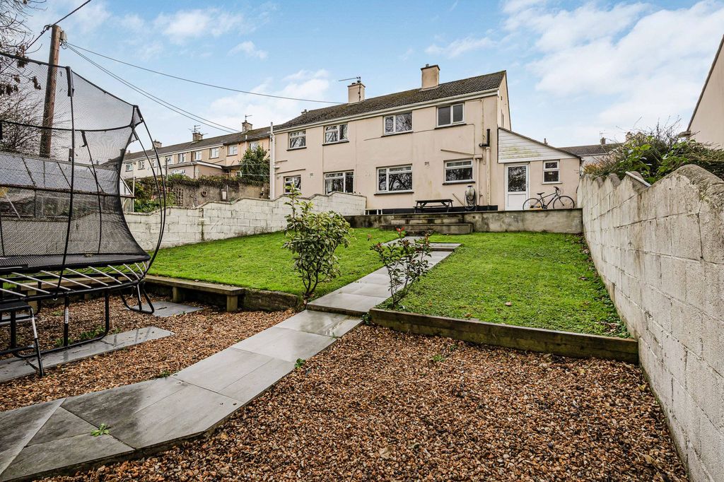 Property photo 1 of 20