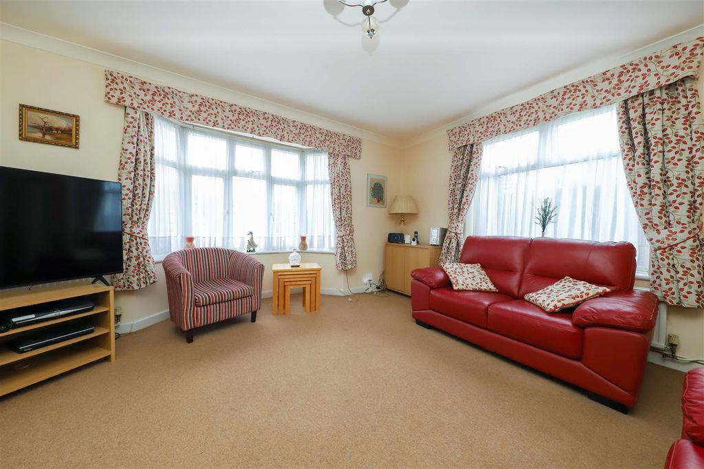 Property photo 3 of 12 Living Room