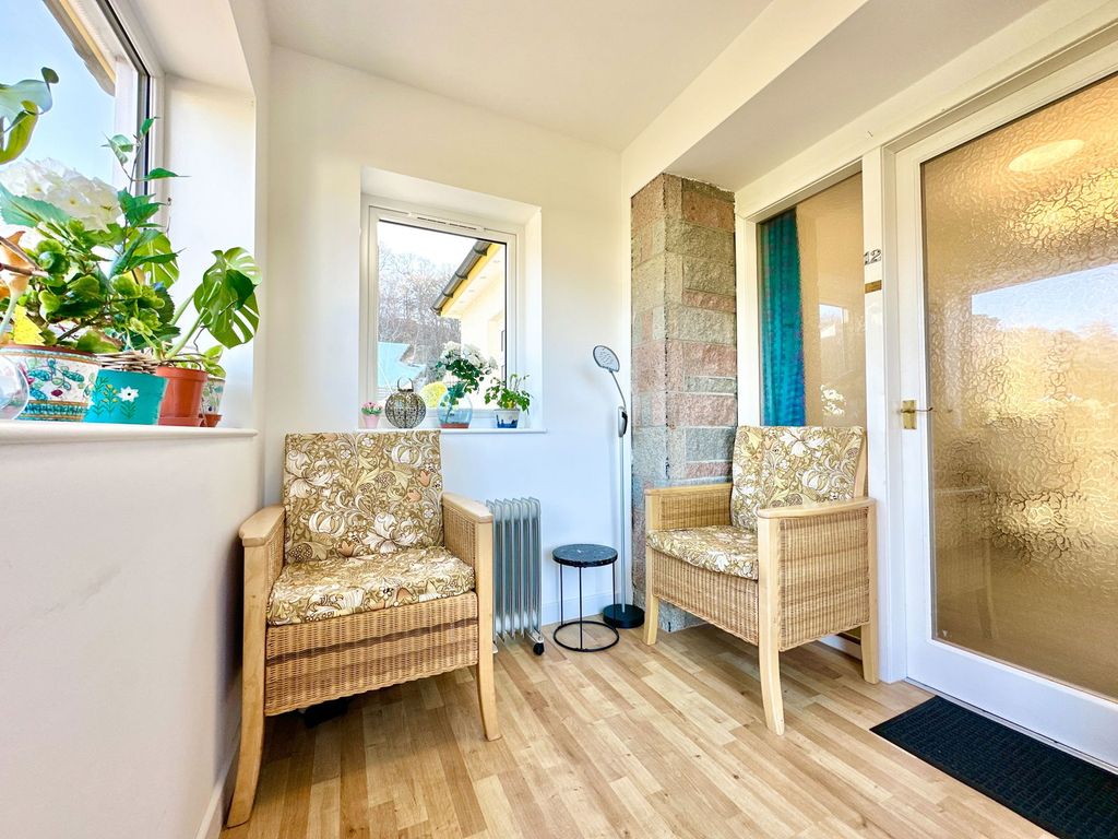 Property photo 3 of 34