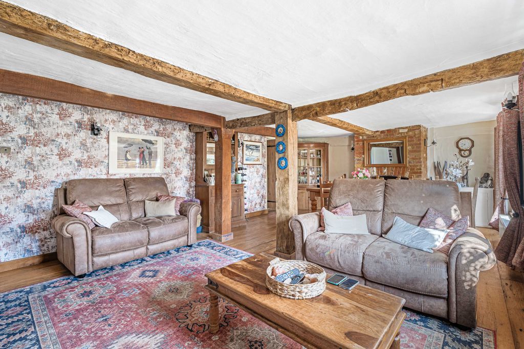 Property photo 3 of 23 Living Room