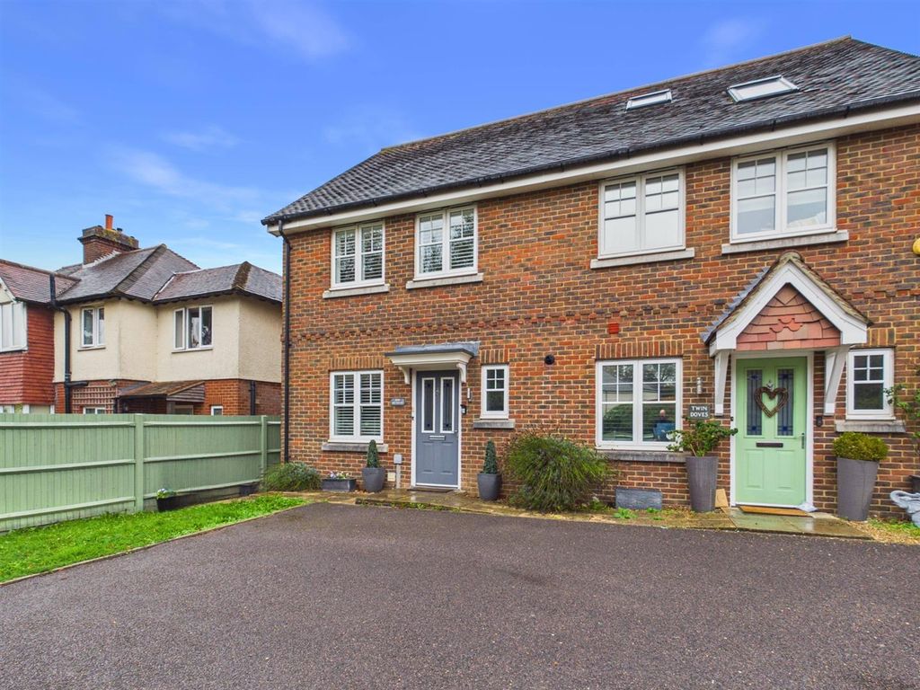 Property photo 1 of 13 Cam01563G0-Pr0361-Still002.Jpg