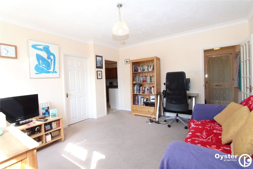 Property photo 3 of 6