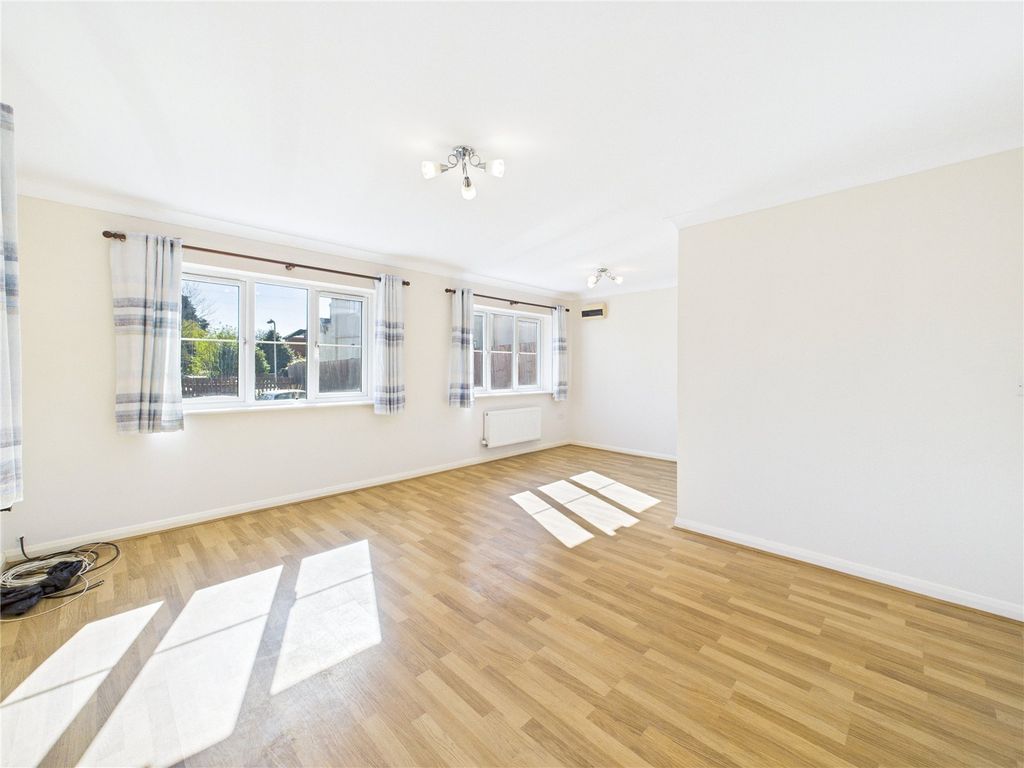 Property photo 2 of 8 Picture No. 08