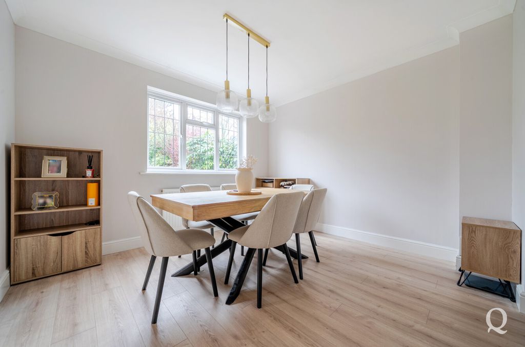 Property photo 3 of 22 c6Dbe8F5-F3B5-49E...