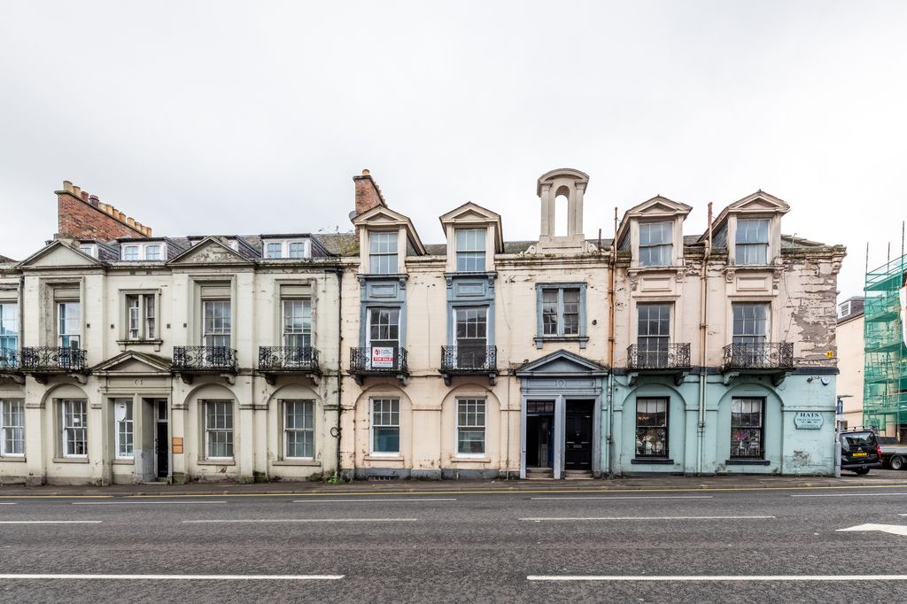 Property photo 1 of 54