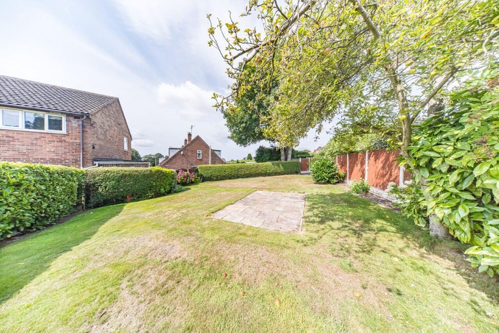 Property photo 3 of 17 38 Egerton Road Garden 3.Jpg