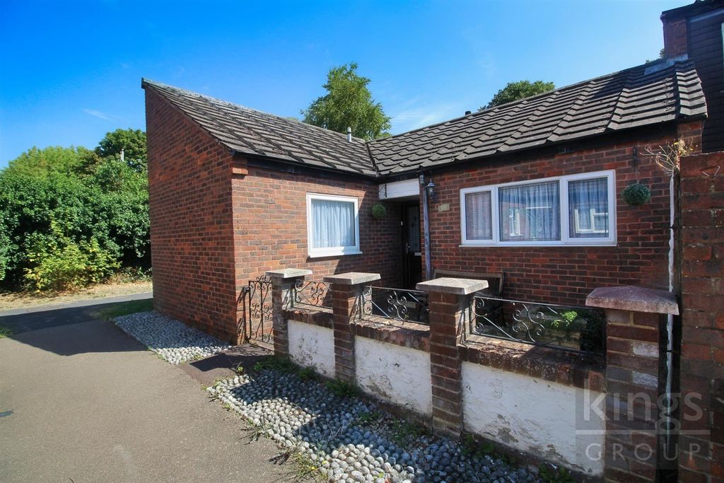 Property photo 1 of 11 Front