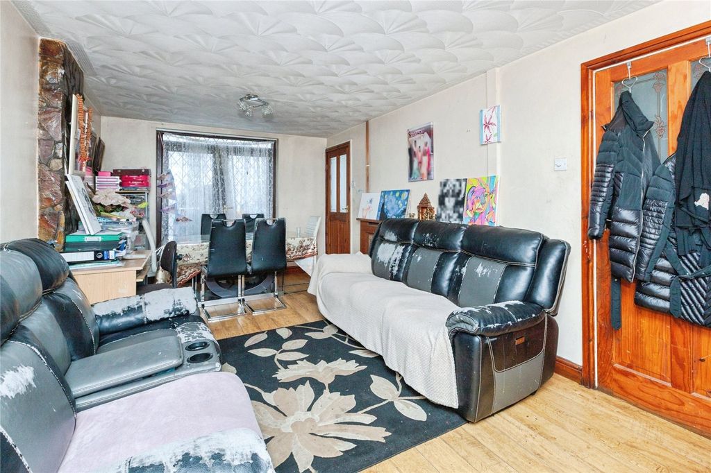 Property photo 2 of 18 Picture No. 17