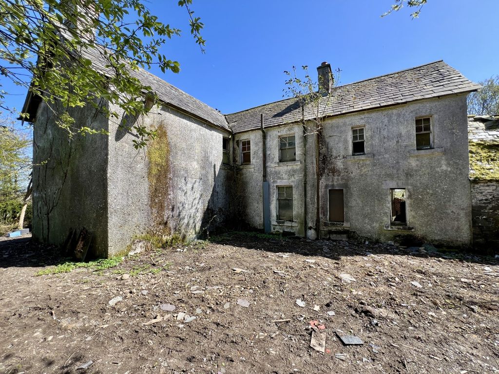 Property photo 2 of 10