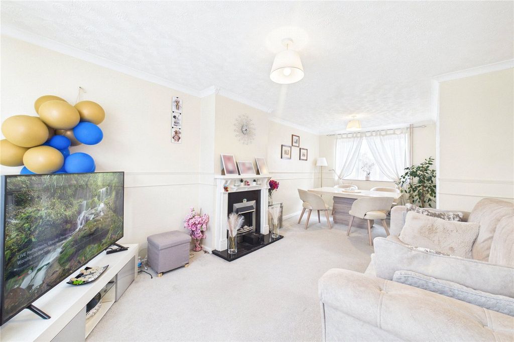 Property photo 2 of 12 Picture No. 17