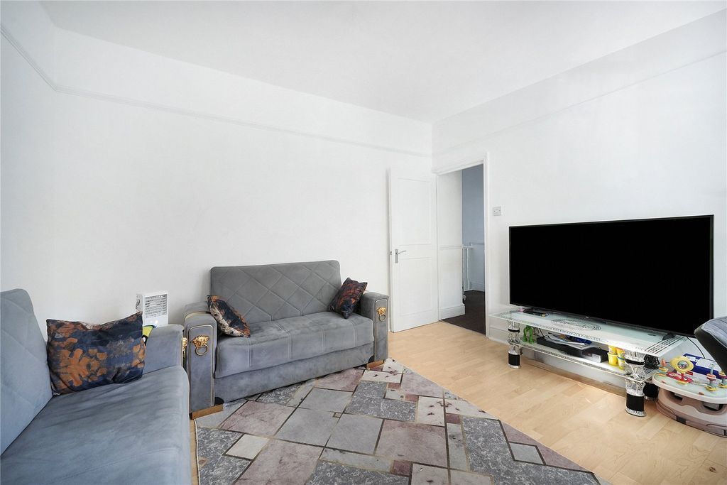 Property photo 3 of 13 Picture No. 23