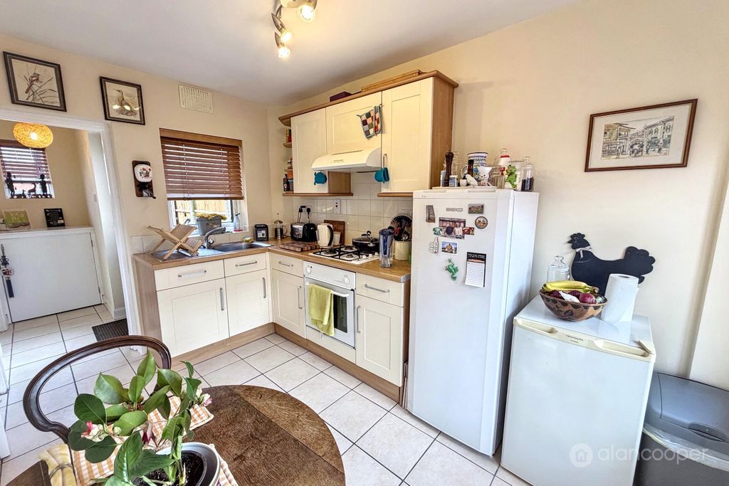 Property photo 2 of 15 4793484