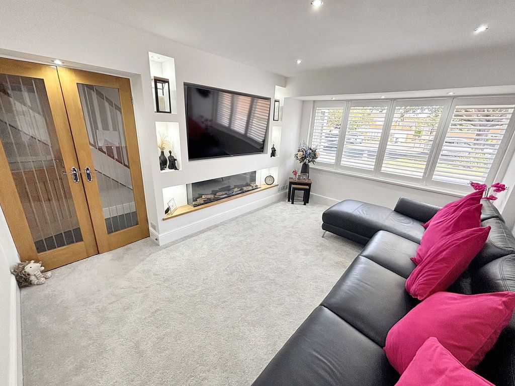 Property photo 2 of 25