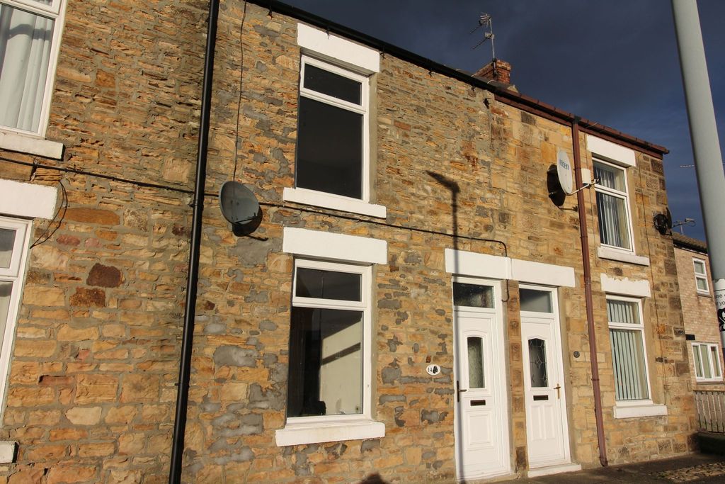Property photo 1 of 8 2 Bedroom Terraced