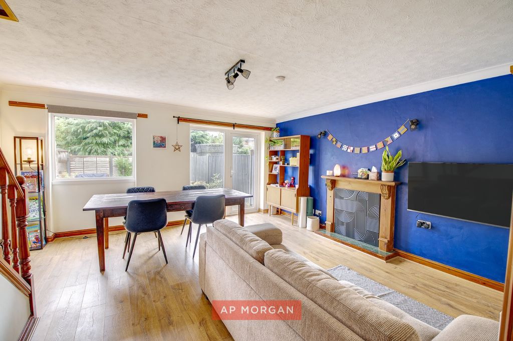 Property photo 3 of 18 Picture No. 06