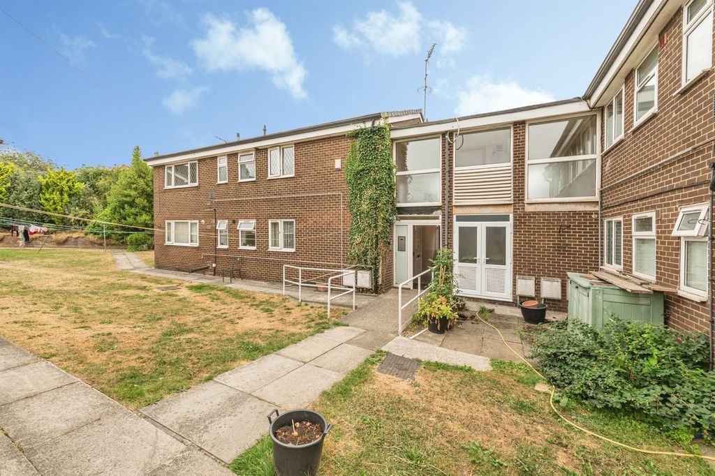 Property photo 2 of 13
