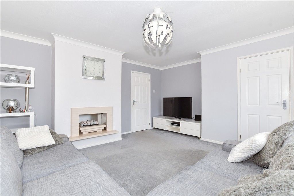 Property photo 2 of 23 Lounge