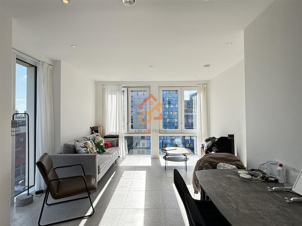 Property photo 2 of 22 2Af16d24-1E8d-11F0-8c48-00163F009382.Jpg