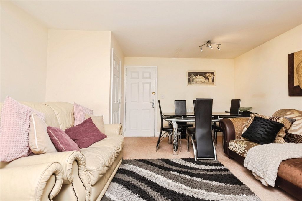 Property photo 2 of 18 Picture No. 22