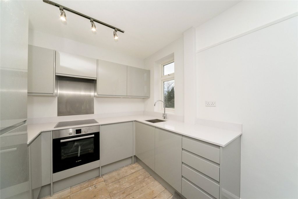 Property photo 3 of 7 Picture No. 27