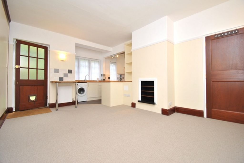 Property photo 3 of 11
