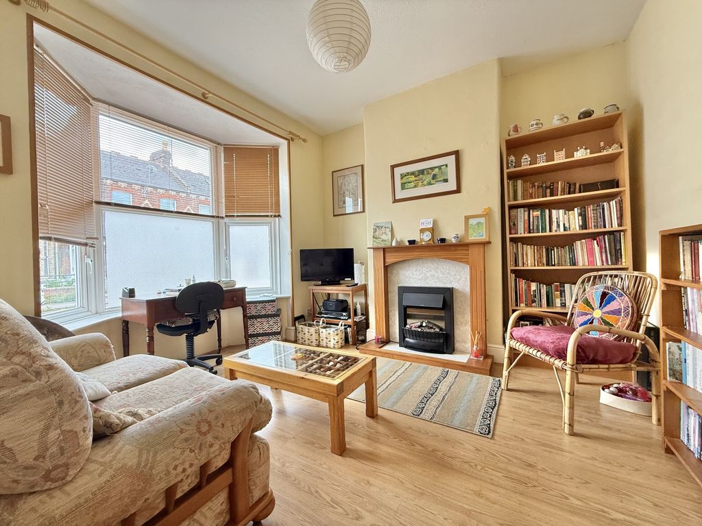 Property photo 2 of 13 Photo 6