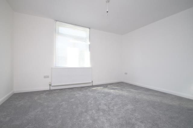 Property photo 3 of 9 Bedroom