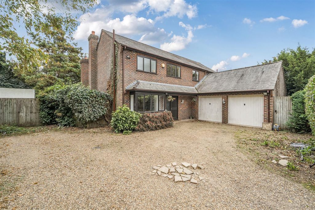 Property photo 1 of 25 Driveway