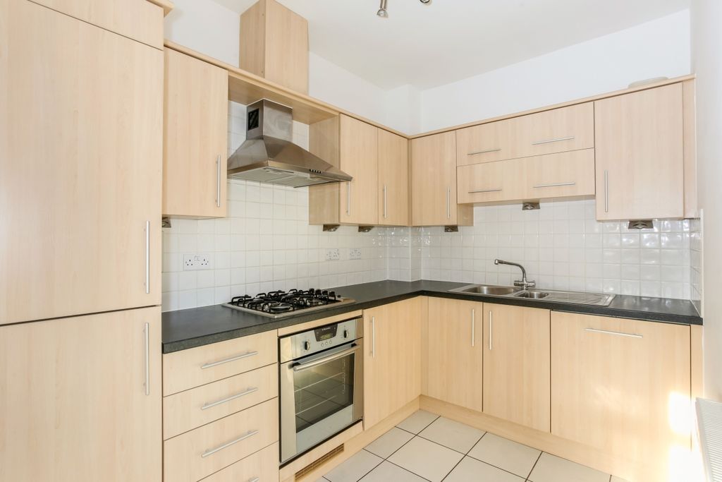 Property photo 2 of 9