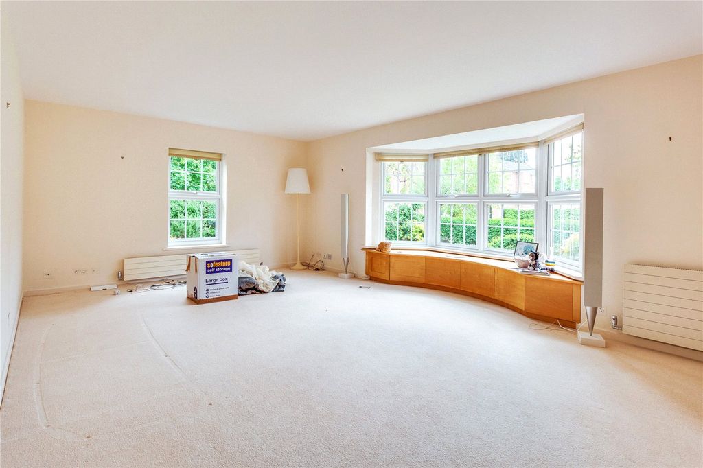 Additional image 5 of 1 bed flat for salePhyllis Court Drive, Henley-On-Thames, Oxfordshire RG9