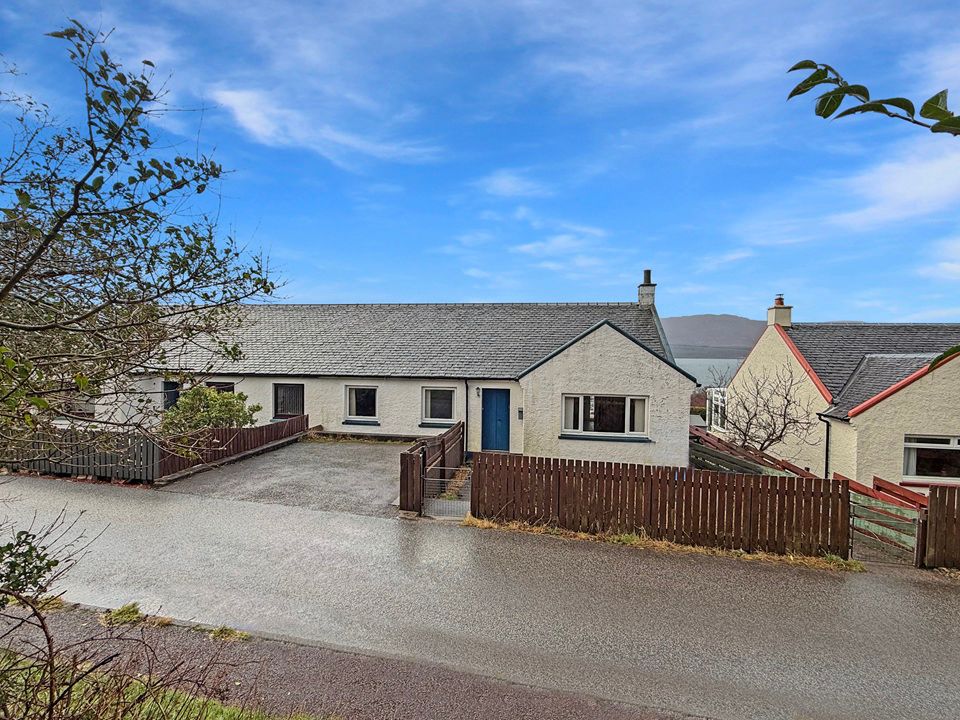 Property photo 2 of 42