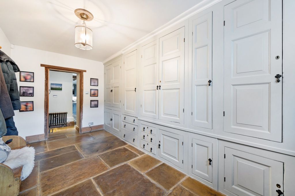 Property photo 3 of 34 Entrance/Boot Room