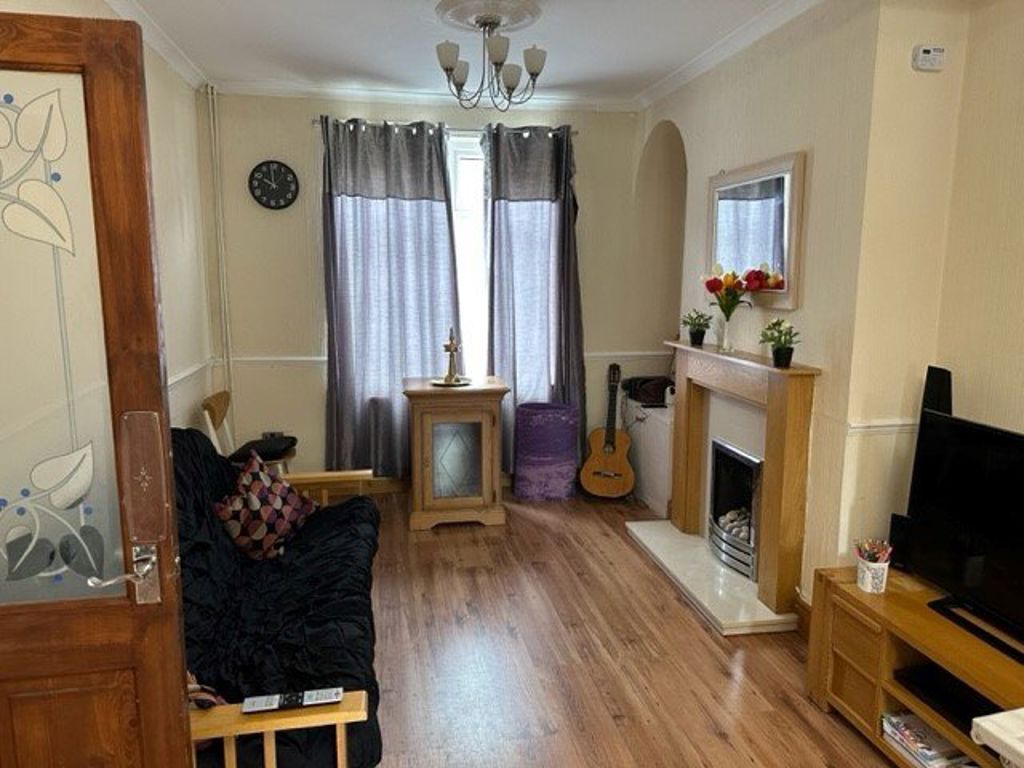 Property photo 2 of 6