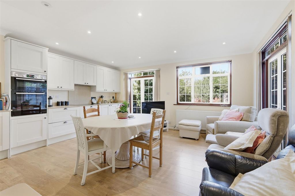 Property photo 3 of 26 5_Img_4642.Jpg