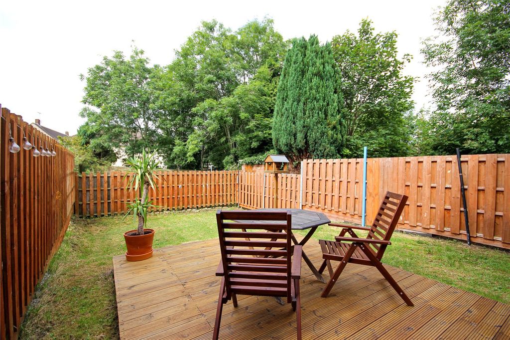 Property photo 1 of 9 Picture No. 11