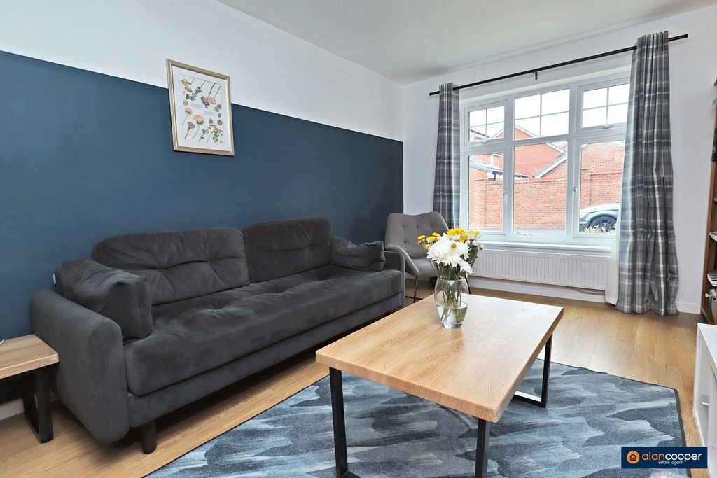 Property photo 3 of 26 4358353