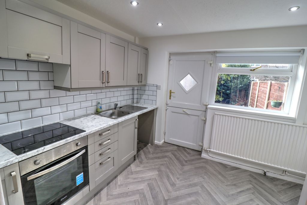 Property photo 2 of 14 Img_7850