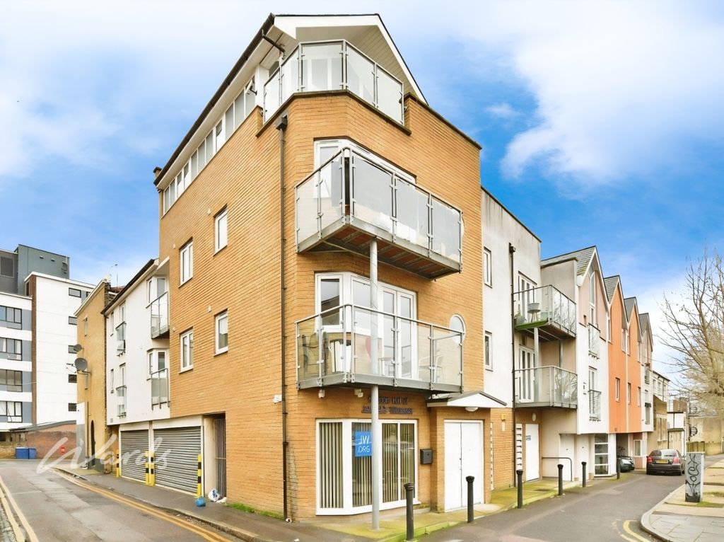 Property photo 1 of 6 Front