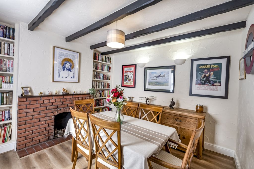 Property photo 3 of 14 Ewemove Estate Agents Scunthorpe - Dining Room