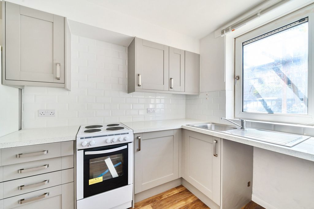 Property photo 3 of 13 Kitchen