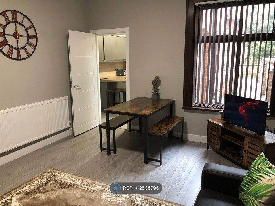Property photo 2 of 28