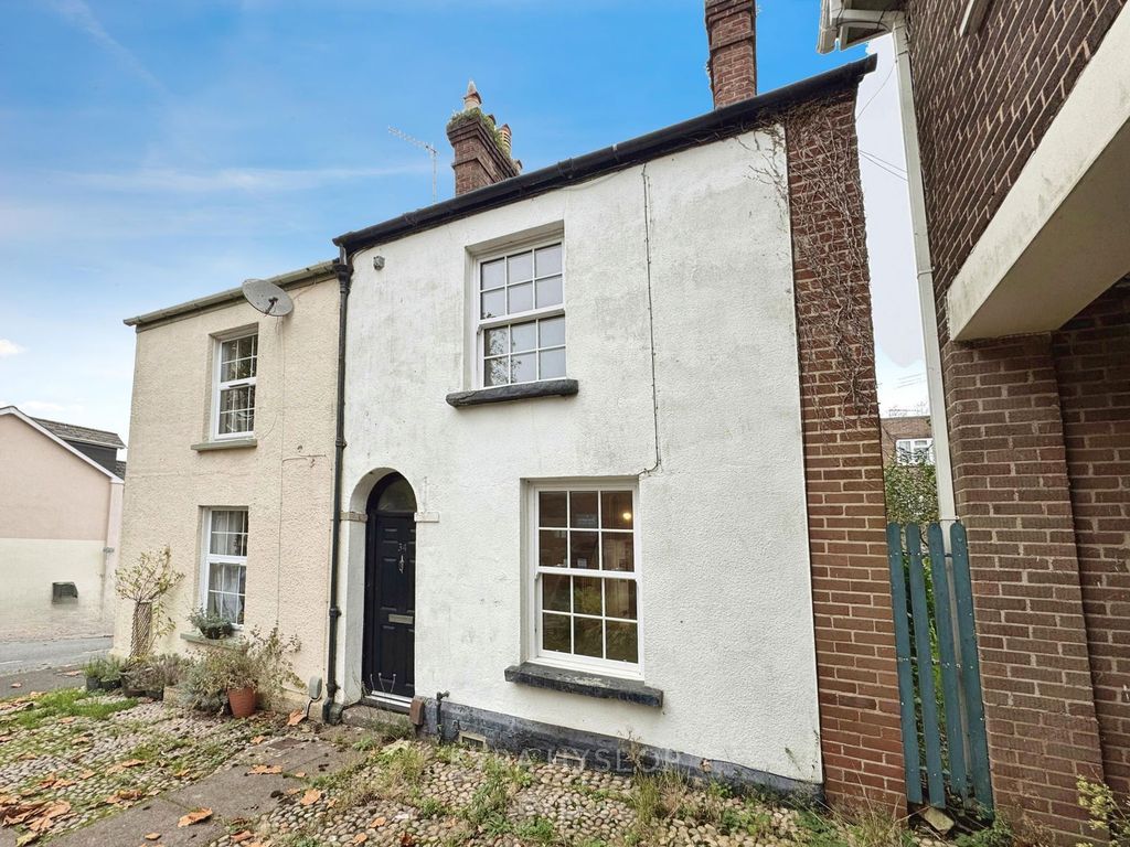 Property photo 2 of 16