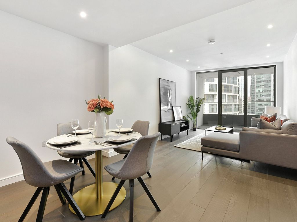 Property photo 2 of 18 Ellington Tower