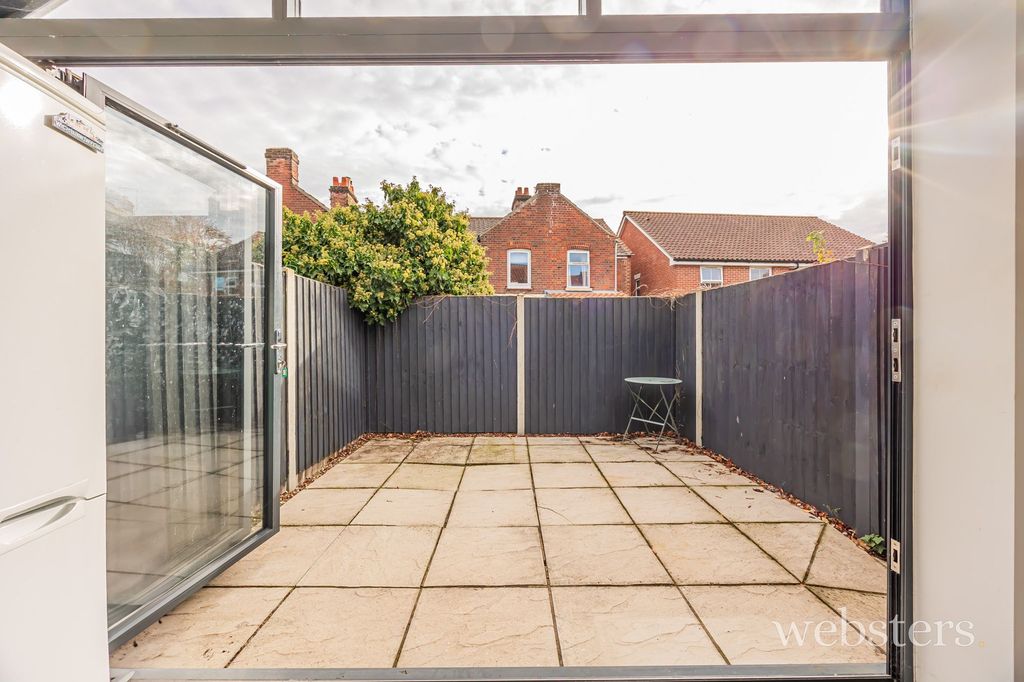 Property photo 3 of 18