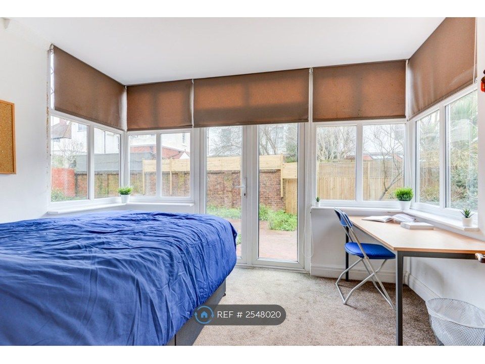 Property photo 1 of 19 Bedroom 2