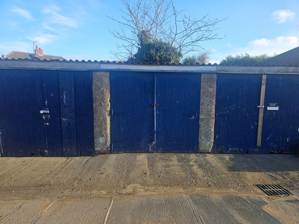 Property photo 2 of 6