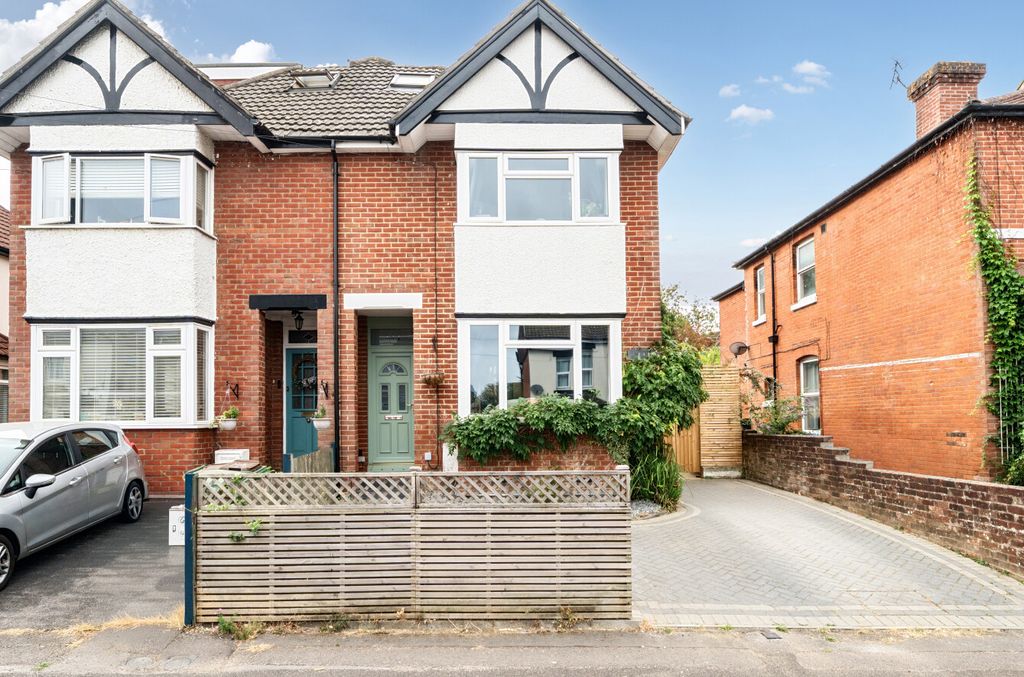 Property photo 1 of 16 1510564-6-1A015F6...