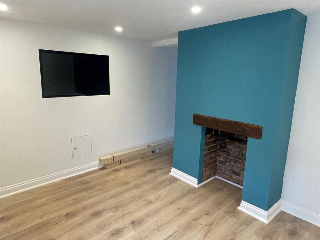 Property photo 2 of 10 Photo 9.Jpg